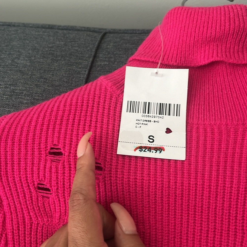 💗💗Hot pink sweater dress size small nwt turtleneck and rips - Picture 3 of 5
